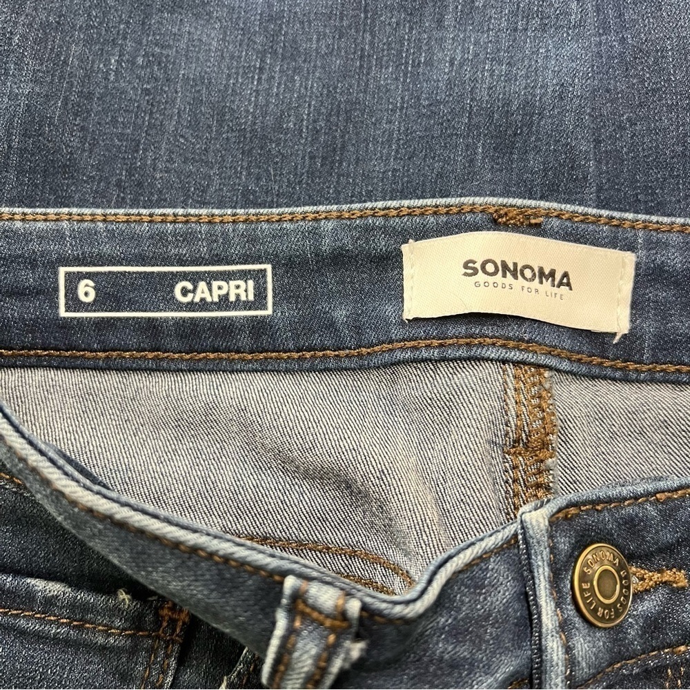 Sonoma Goods For Life Capri Jeans Lightly Distressed Size 6 - Picture 8 of 9
